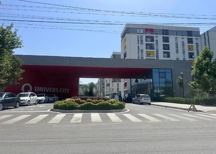 Stylish 3bed Quiet Area Univers