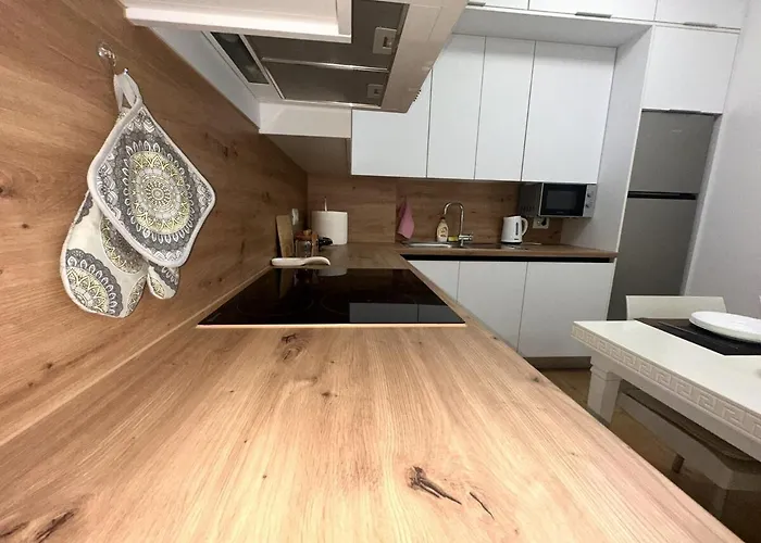 Stylish 3bed Quiet Area Univers Apartamento